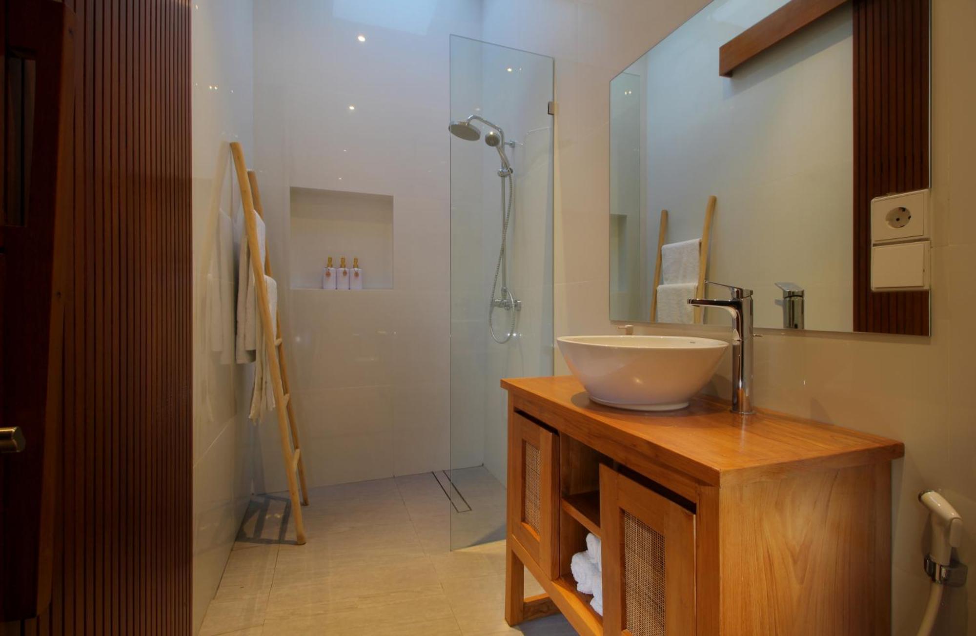 Casa Turtle 3 Bedrooms Pool * Sanur